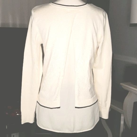 Passport Cream Sweater - Picture 7 of 12